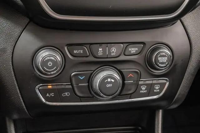 2019 Jeep Cherokee Latitude Plus FWD