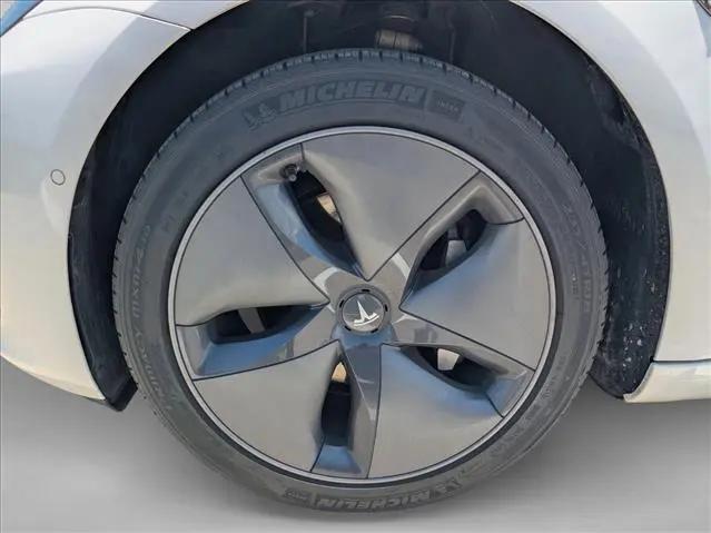 2020 Tesla Model 3 Standard Range Plus Rear-Wheel Drive