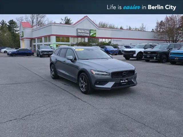 2021 Volvo V60 Cross Country T5 for sale in Williston, VT