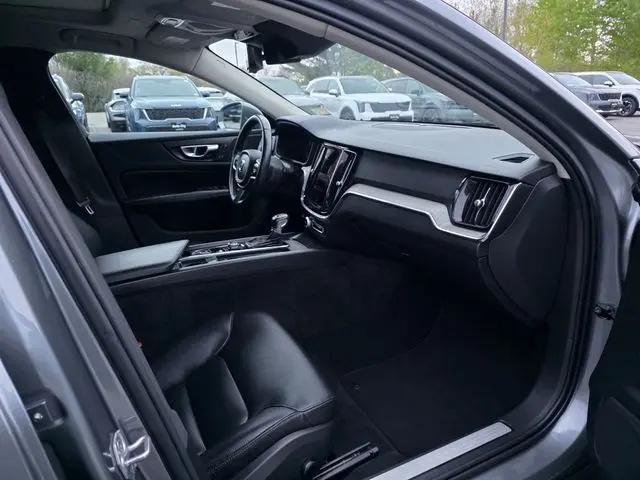 2021 Volvo V60 Cross Country T5