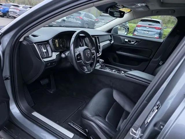 2021 Volvo V60 Cross Country T5