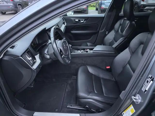 2021 Volvo V60 Cross Country T5