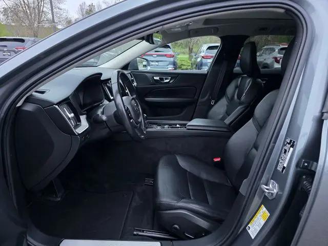 2021 Volvo V60 Cross Country T5