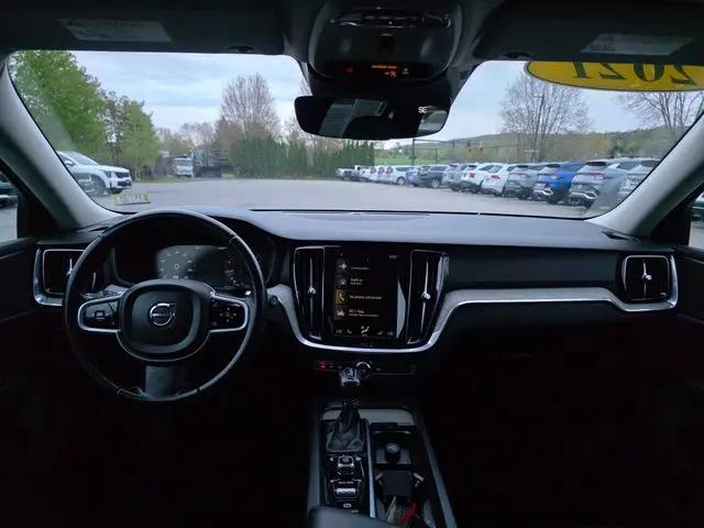2021 Volvo V60 Cross Country T5