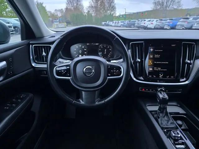 2021 Volvo V60 Cross Country T5