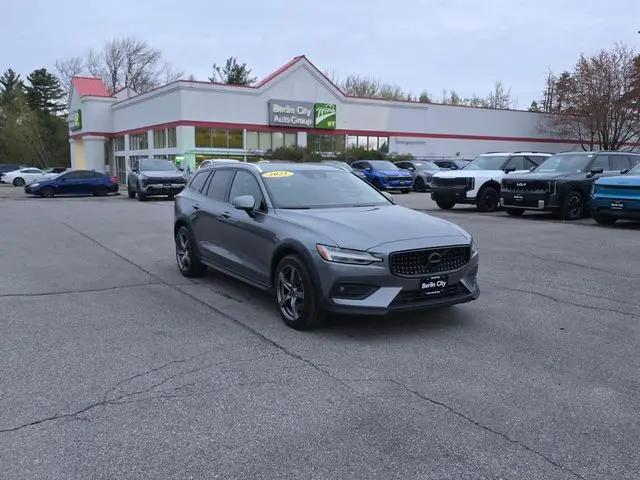 2021 Volvo V60 Cross Country T5