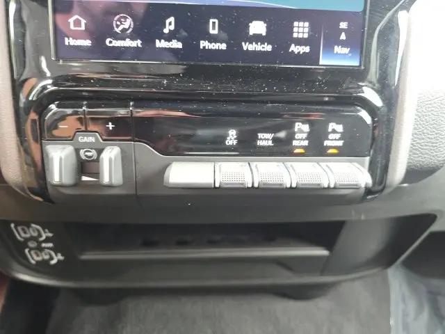 2025 Ram 2500 Big Horn Crew Cab 4x4 6'4" Box