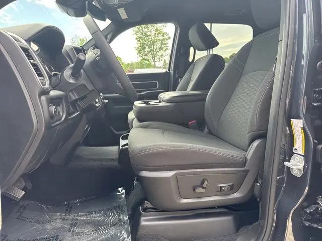 2025 Ram 2500 Big Horn Crew Cab 4x4 6'4" Box