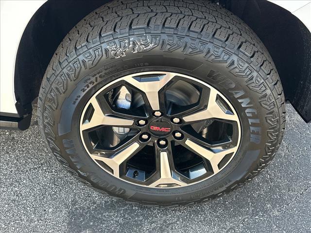 2026 GMC Yukon 4WD AT4