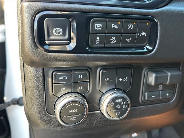 2026 GMC Yukon 4WD AT4