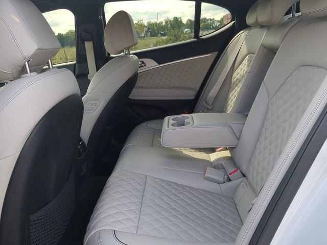 2023 Genesis G70 3.3T RWD