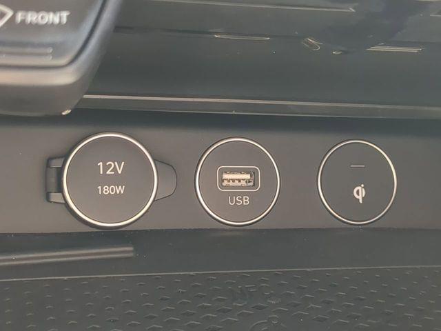 2023 Genesis G70 3.3T RWD