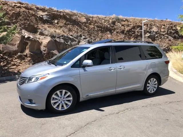 2017 Toyota Sienna Limited Premium 7 Passenger for sale in Prescott Valley, AZ