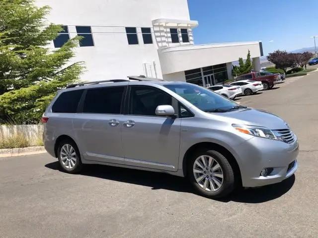2017 Toyota Sienna Limited Premium 7 Passenger