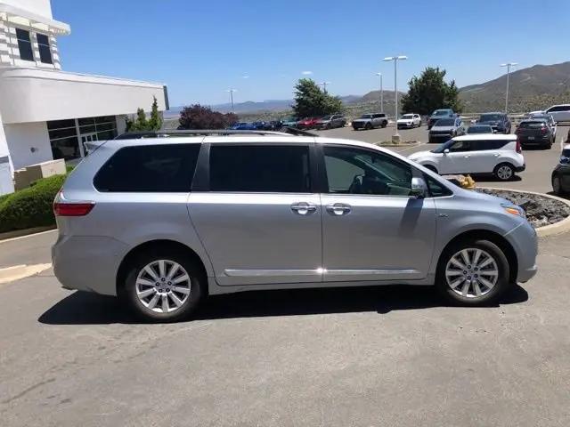 2017 Toyota Sienna Limited Premium 7 Passenger