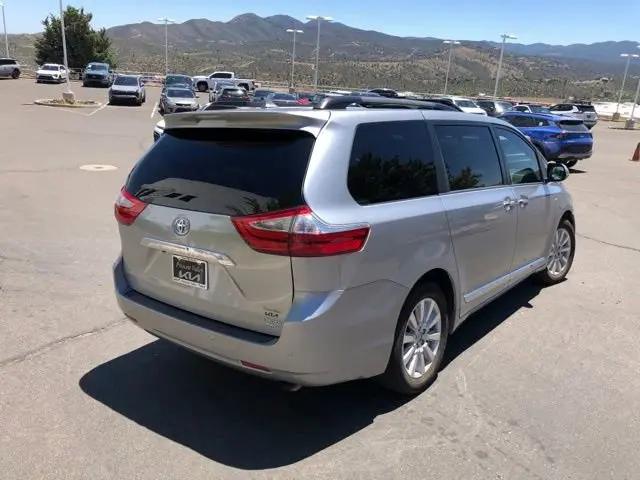 2017 Toyota Sienna Limited Premium 7 Passenger