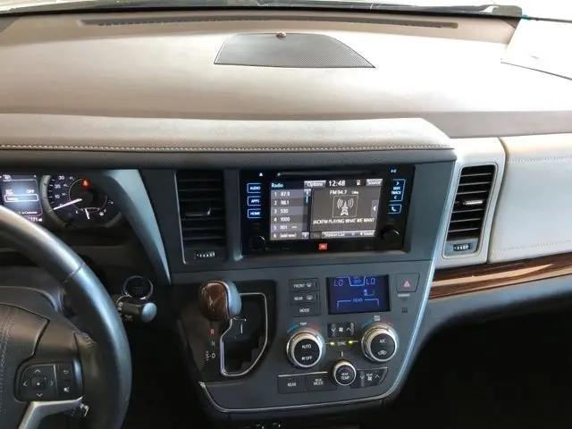 2017 Toyota Sienna Limited Premium 7 Passenger