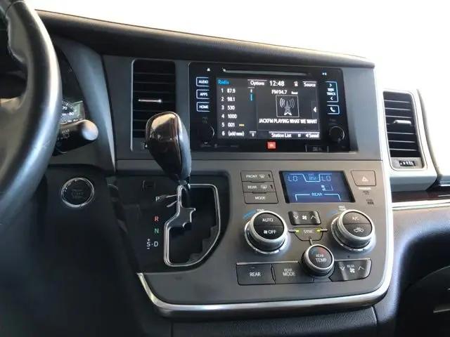 2017 Toyota Sienna Limited Premium 7 Passenger