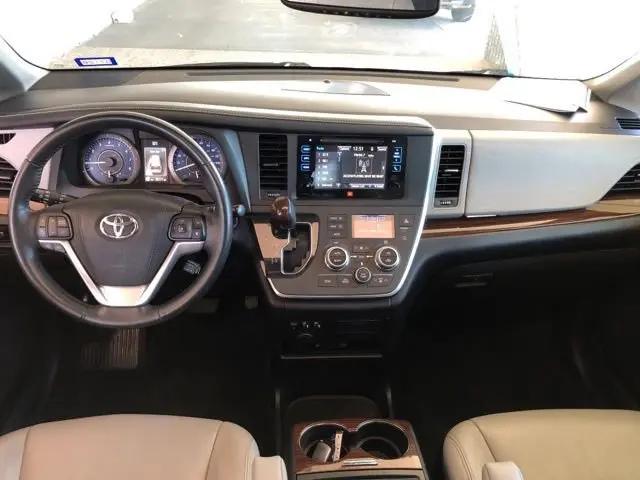 2017 Toyota Sienna Limited Premium 7 Passenger