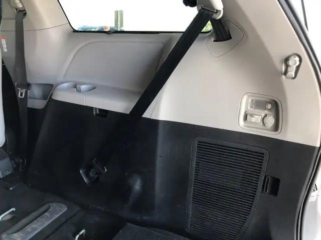2017 Toyota Sienna Limited Premium 7 Passenger