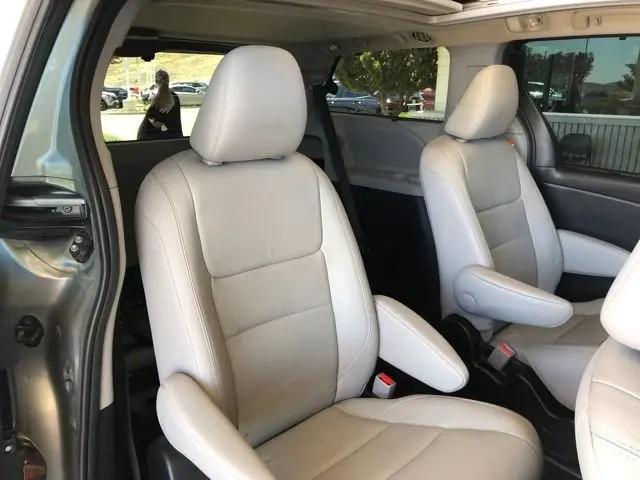2017 Toyota Sienna Limited Premium 7 Passenger