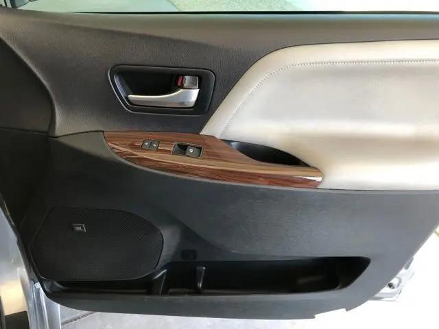 2017 Toyota Sienna Limited Premium 7 Passenger