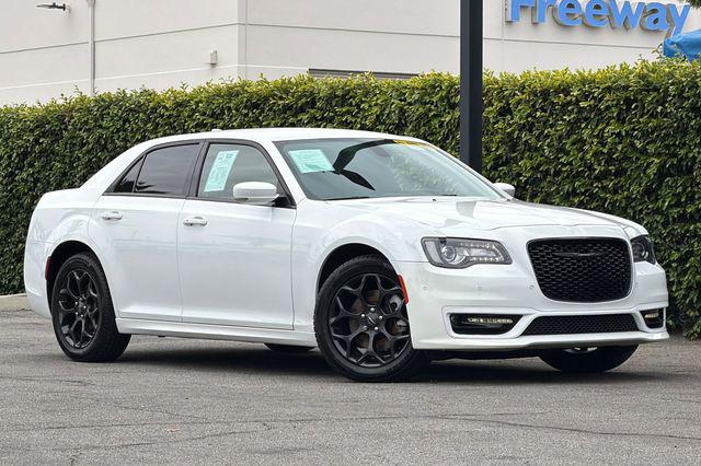 2021 Chrysler 300 Touring L AWD