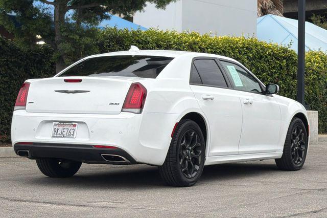 2021 Chrysler 300 Touring L AWD