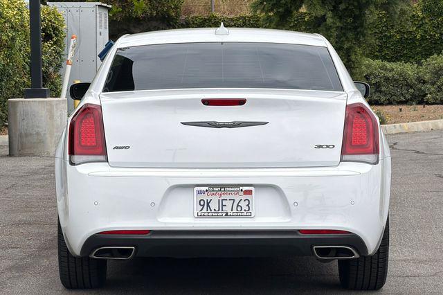 2021 Chrysler 300 Touring L AWD