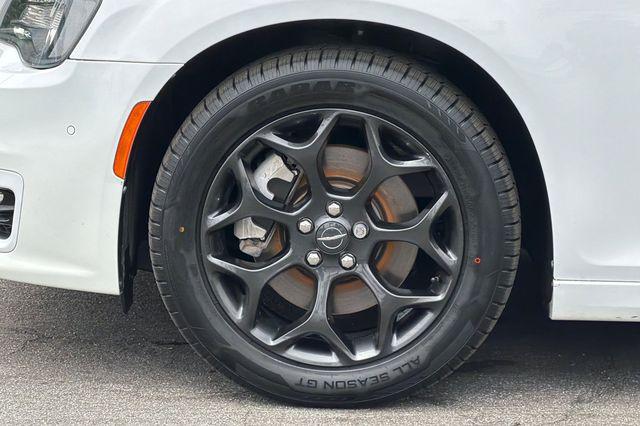 2021 Chrysler 300 Touring L AWD