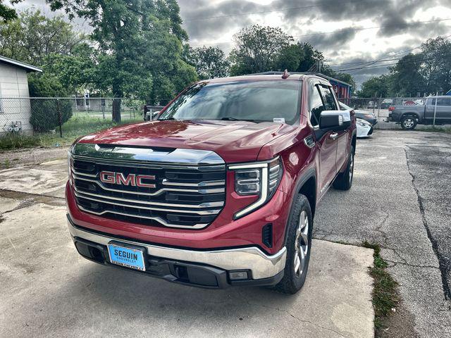 2023 GMC Sierra 4WD Crew Cab Short Box SLT's photo
