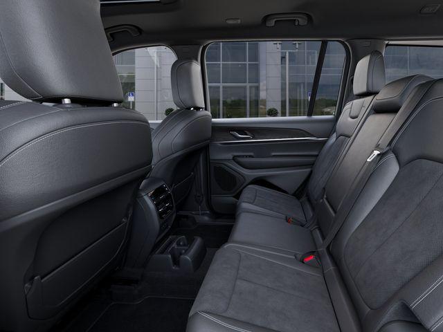 2026 Jeep Grand Cherokee L Altitude 4x4
