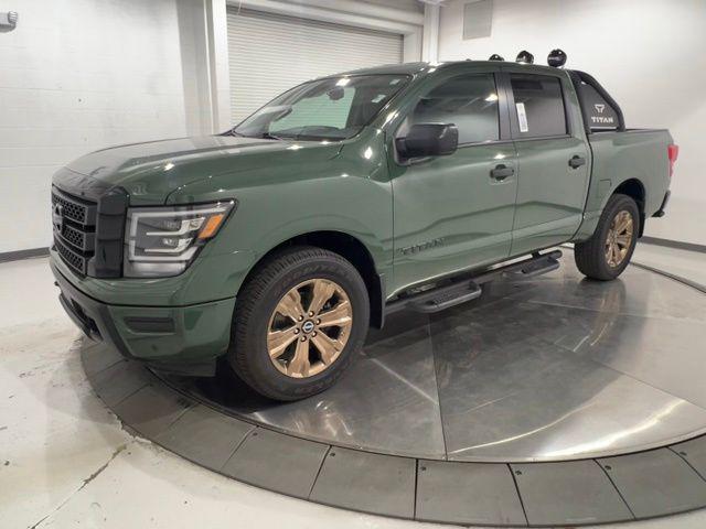 2024 Nissan Titan Crew Cab SV 4x4 for sale in HAGERSTOWN, MD