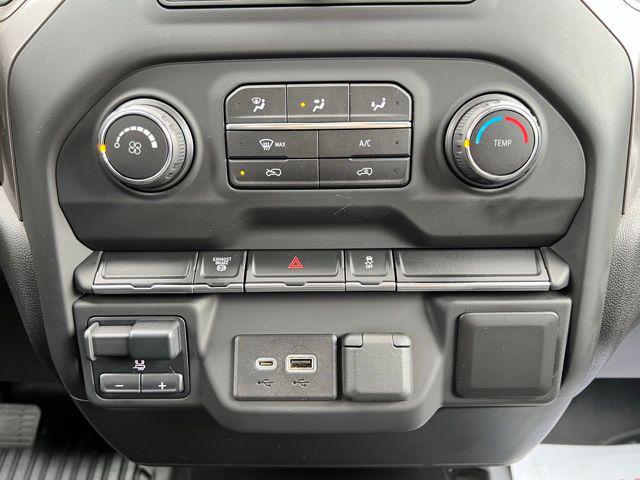 2021 Chevrolet Silverado 3500HD 4WD Crew Cab Long Bed WT