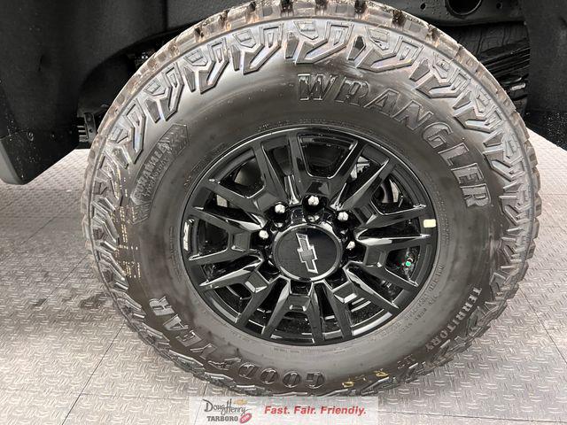 2026 Chevrolet Silverado 2500HD Crew Cab, Standard Bed, XR2, 4WD