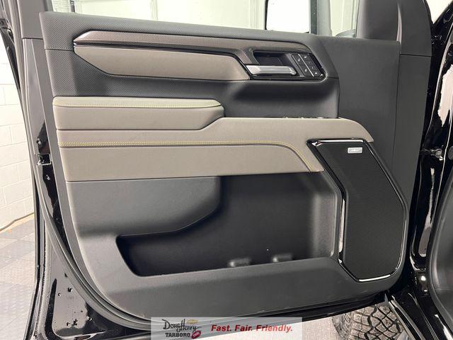 2026 Chevrolet Silverado 2500HD Crew Cab, Standard Bed, XR2, 4WD