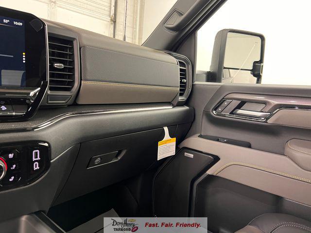 2026 Chevrolet Silverado 2500HD Crew Cab, Standard Bed, XR2, 4WD