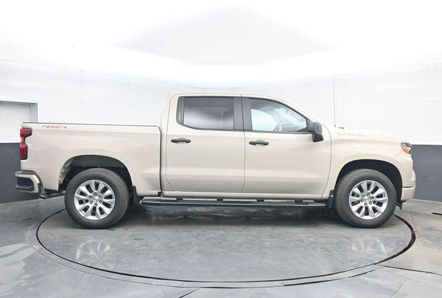 2026 Chevrolet Silverado 1500 4WD Crew Cab Short Bed Custom