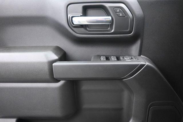 2026 Chevrolet Silverado 1500 4WD Crew Cab Short Bed Custom
