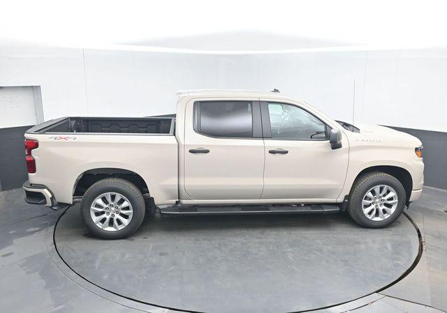 2026 Chevrolet Silverado 1500 4WD Crew Cab Short Bed Custom