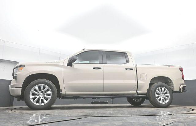 2026 Chevrolet Silverado 1500 4WD Crew Cab Short Bed Custom