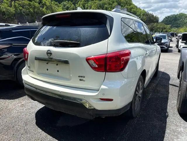 2019 Nissan Pathfinder SL