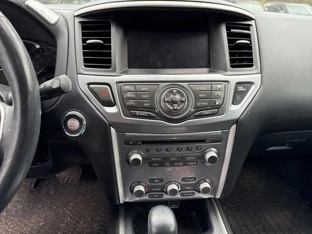 2019 Nissan Pathfinder SL