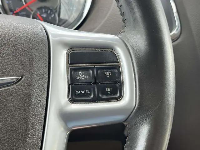 2014 Chrysler Town & Country Touring
