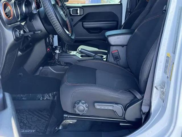 2023 Jeep Gladiator Sport