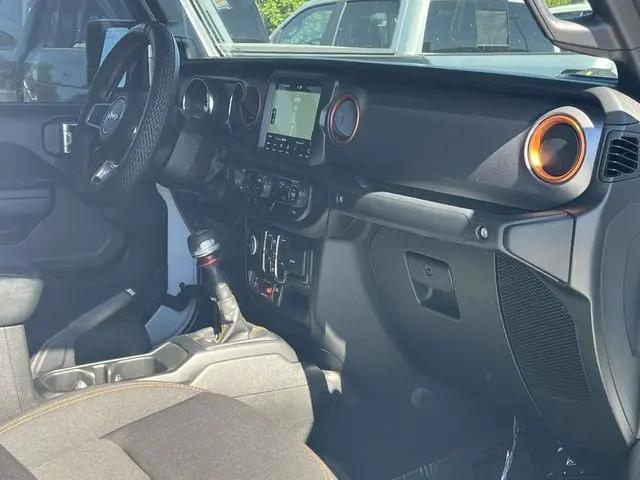 2023 Jeep Gladiator Sport