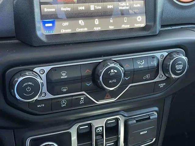 2023 Jeep Gladiator Sport