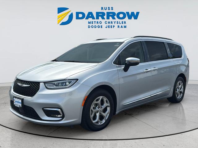 2023 Chrysler Pacifica Limited for sale in Milwaukee, WI
