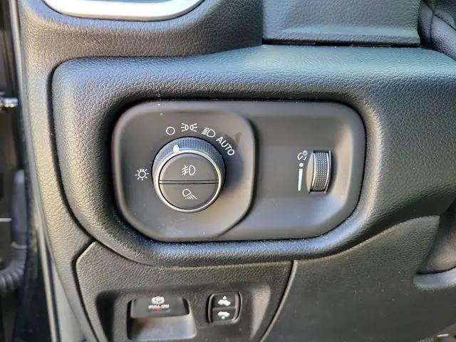 2021 Ram 1500 Big Horn Quad Cab 4x2 6'4" Box