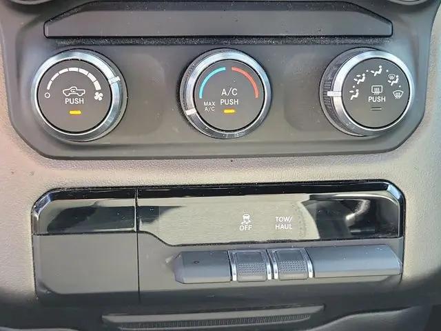 2021 Ram 1500 Big Horn Quad Cab 4x2 6'4" Box
